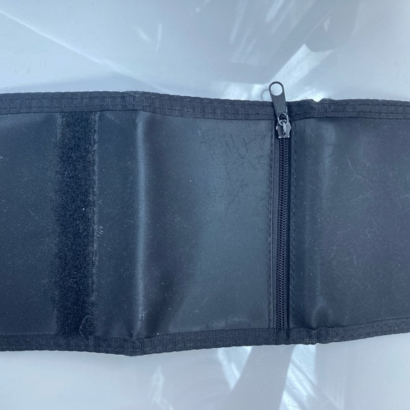 Two Men’s Wallets - Picture 6 of 7